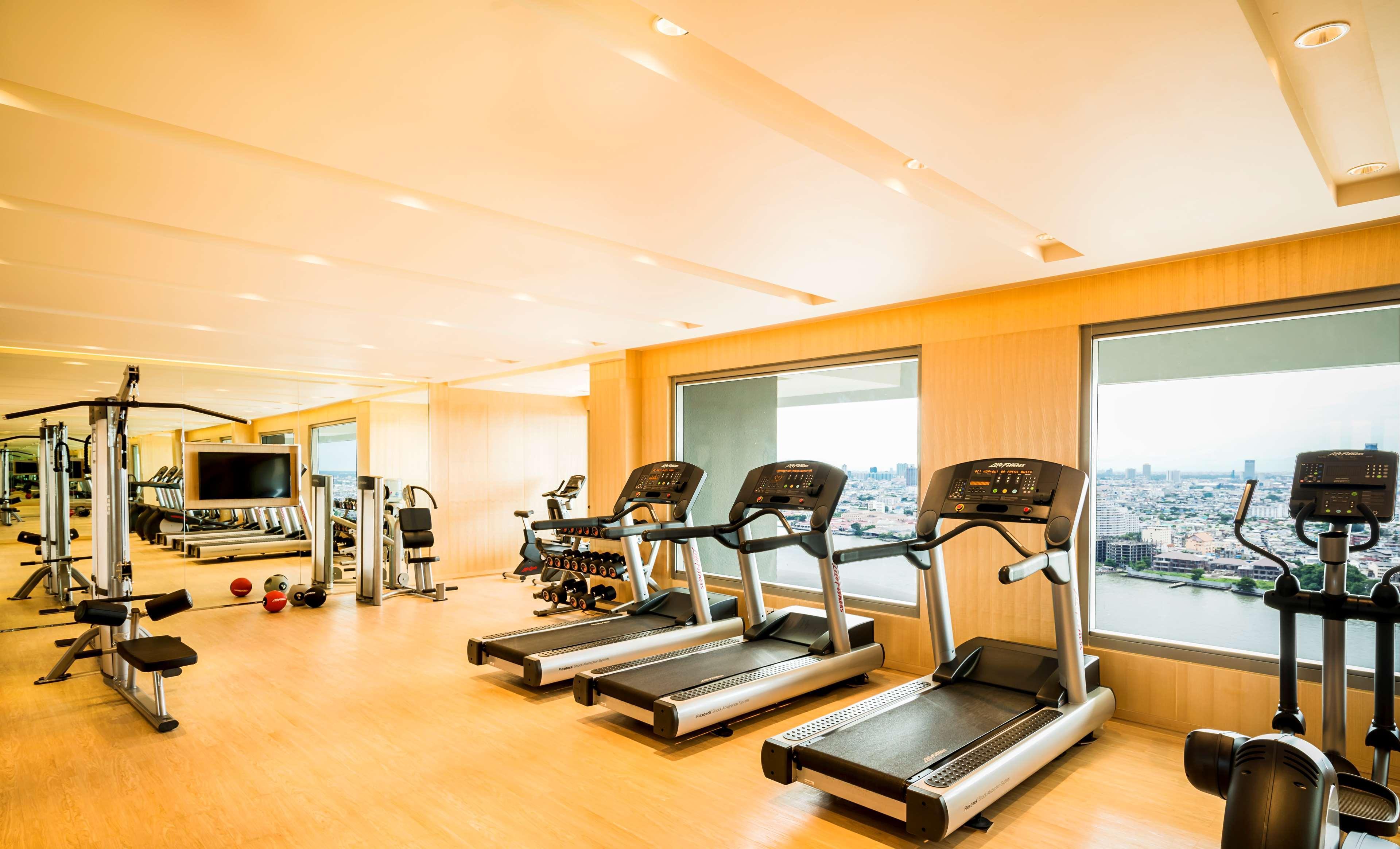 阿瓦尼+曼谷河畔酒店【Sha Plus+】 外观 照片 The gym at the hotel